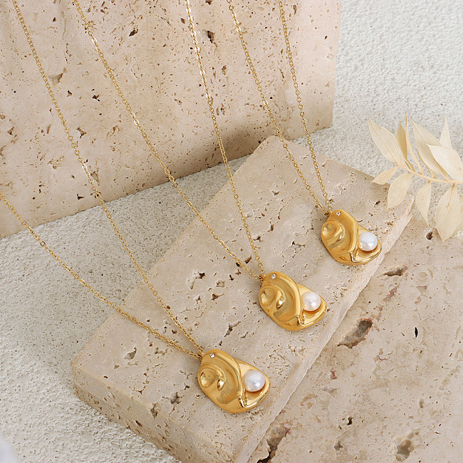 Collar con colgante de circonio y perlas artificiales chapado en oro de 18 quilates, de acero inoxidable Irregular, a granel