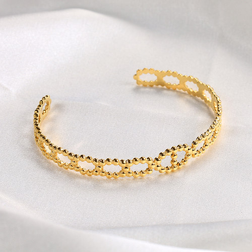 Wholesale Classical Handmade Romantic Oval Stainless Steel Handmade Plating 18K Gold Plated Bangle