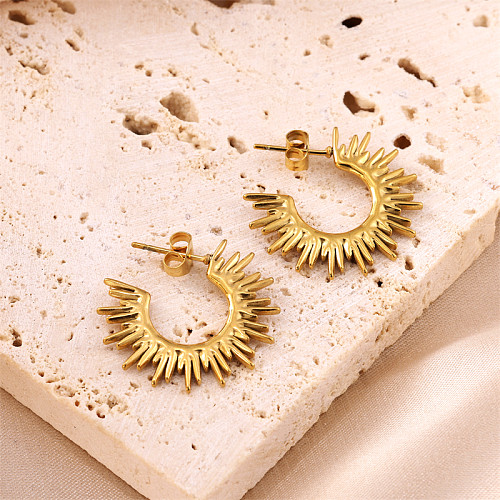 1 par de brincos de orelha banhados a ouro 18K em aço inoxidável com revestimento solar streetwear