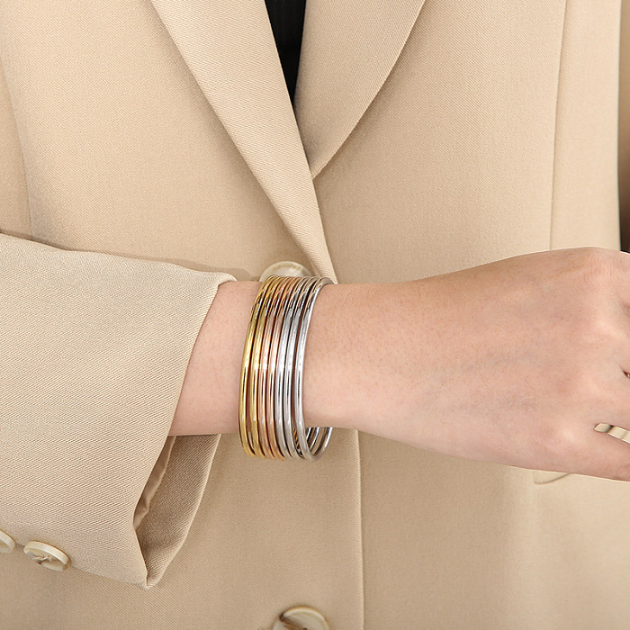 Pulseira banhada a ouro 18K de aço inoxidável de cor sólida simples estilo streetwear