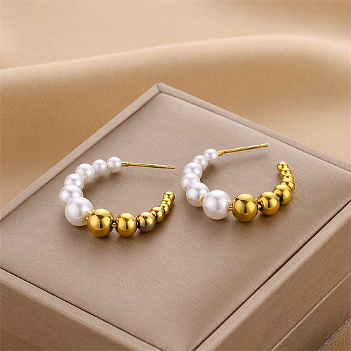Pendientes chapados en acero inoxidable con perlas de imitación en forma de C a la moda, 1 par