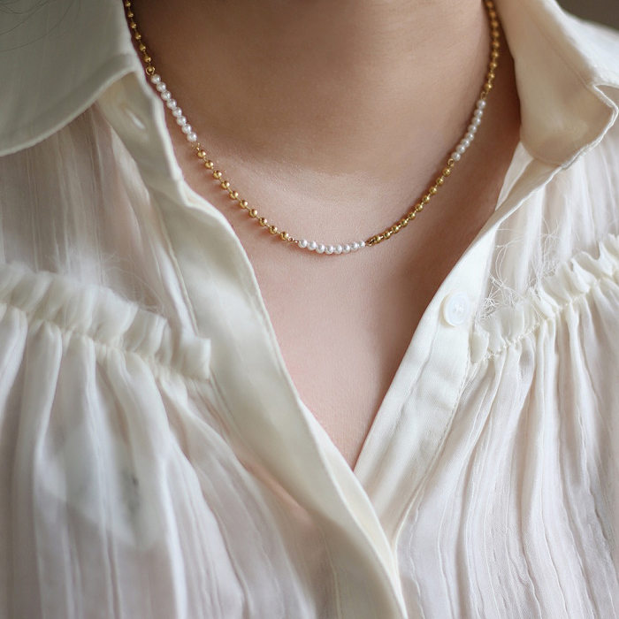 Gargantilla de perlas cosidas con cuentas de moda collar de acero inoxidable de color en contraste de clavícula