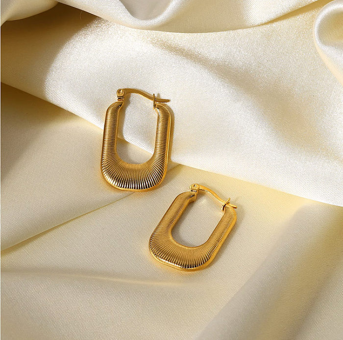 1 Paar IG Style Simple Style U-Form-plattierte Edelstahl-Ohrringe mit 18-Karat-Vergoldung