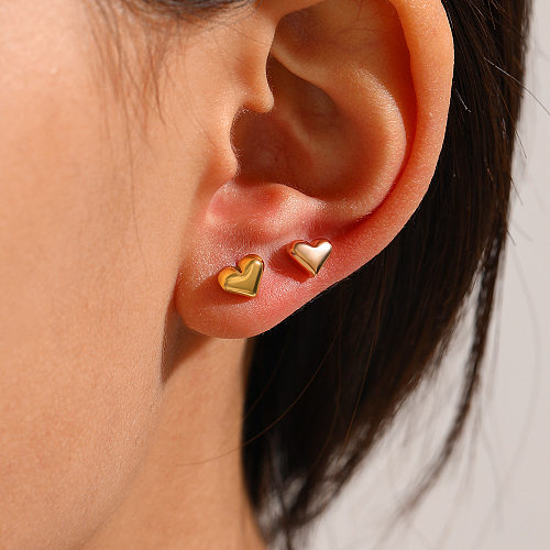 1 paire de clous d'oreilles plaqués en acier inoxydable, Style Simple, en forme de cœur