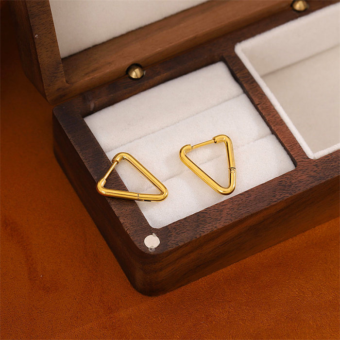 1 paire de boucles d'oreilles plaquées or 18 carats, style simple, triangle, acier inoxydable