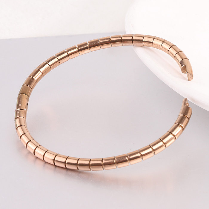 Bracelet plaqué or en acier inoxydable de couleur unie de style simple en gros