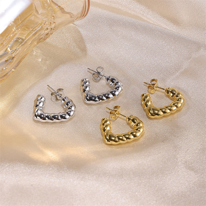 1 Paar elegante, klassische Herzform-Ohrringe aus Edelstahl mit 18-Karat-Vergoldung
