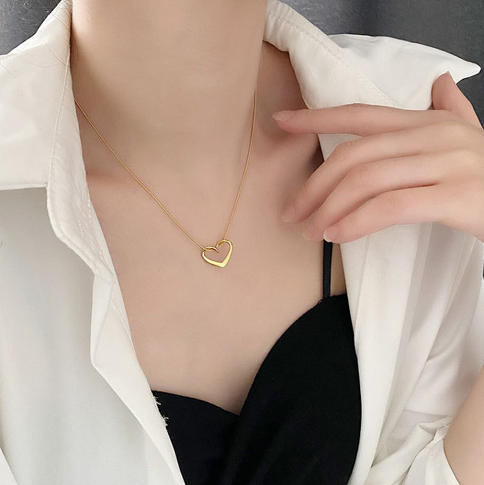 Modische herzförmige Halskette mit eingelegtem Goldanhänger aus Edelstahl, 1 Stück