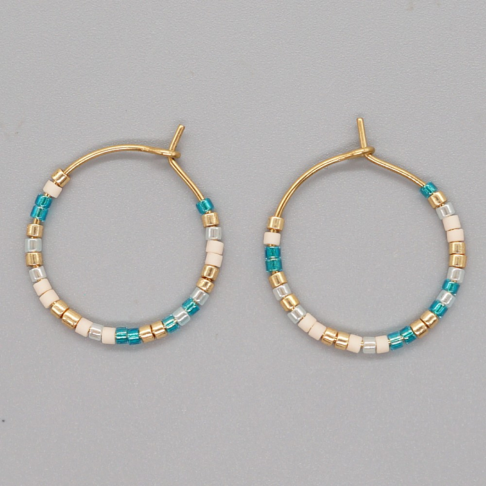 1 paire de boucles d'oreilles rondes colorées en perles de rocaille en acier inoxydable, pour vacances