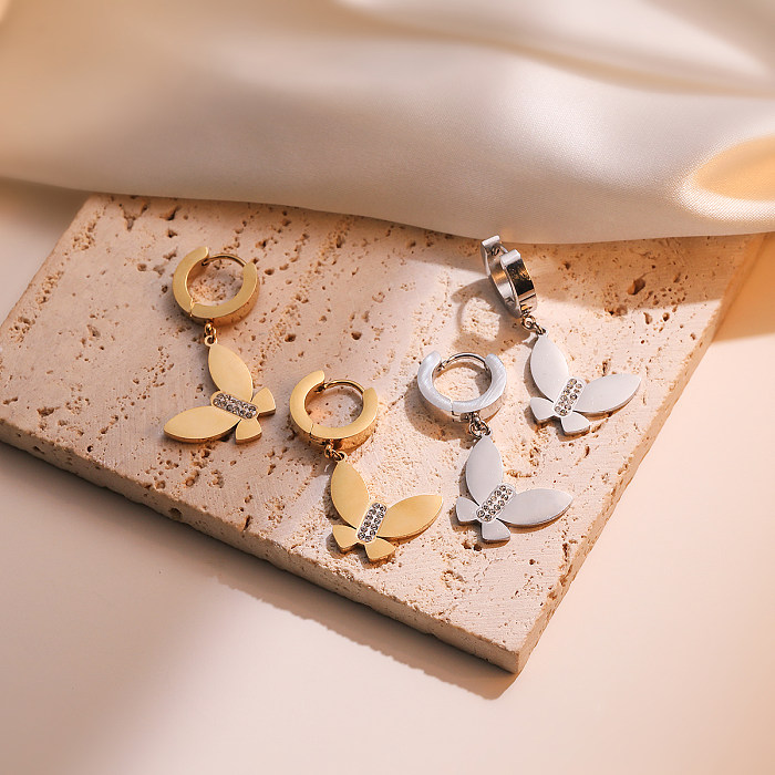 1 Paar schlichte Pendel-Ohrringe mit Schmetterlingsbeschichtung und Inlay aus Edelstahl mit Zirkon und 18-Karat-Vergoldung