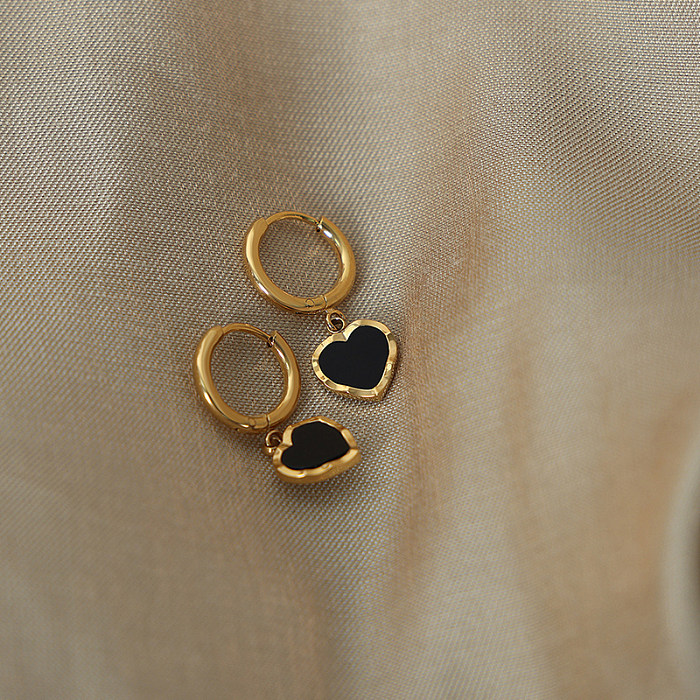 زوج واحد من أقراط متدلية مطلية بالذهب على شكل قلب على الطراز الفرنسي القديم من الفولاذ المقاوم للصدأ عيار 1 قيراط