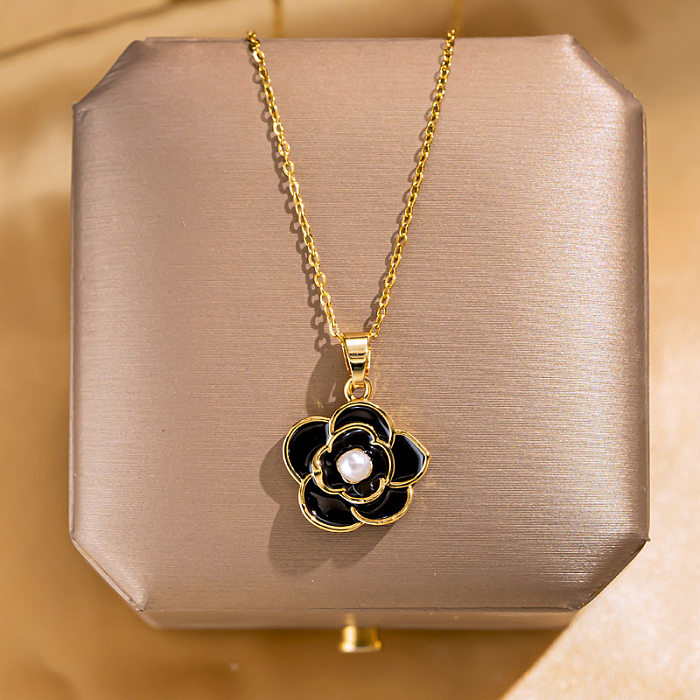 Collier avec pendentif plaqué or et zircon avec incrustation carrée en acier inoxydable de style simple