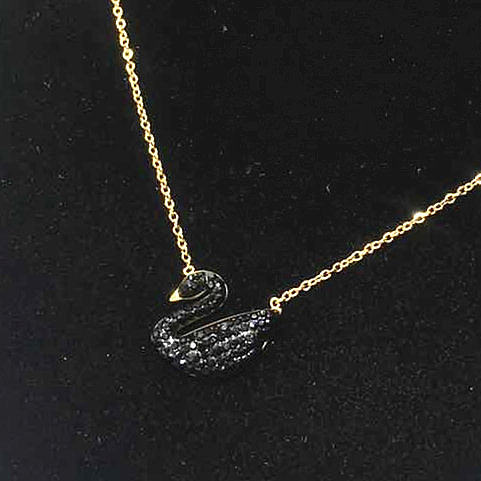 Modische schwanförmige eingelegte Strass-Edelstahl-Halskette im Großhandel