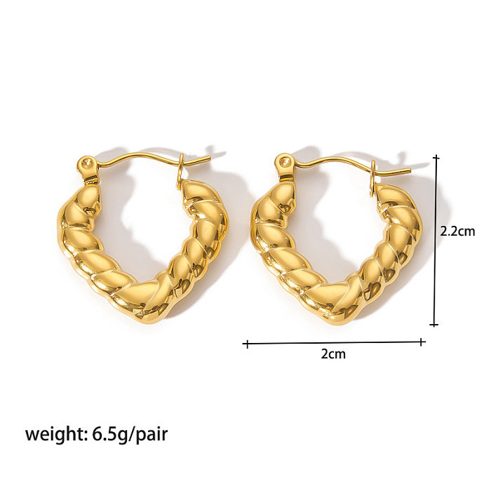 1 par de brincos de argola banhados a ouro 18K em formato de coração streetwear