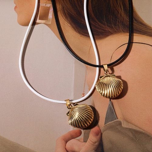 Casual Shell Stainless Steel  Leather Rope Plating 18K Gold Plated Pendant Necklace