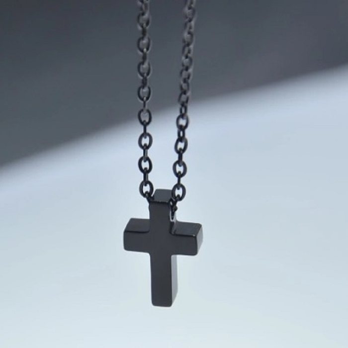 Collier pendentif croix basique en acier inoxydable