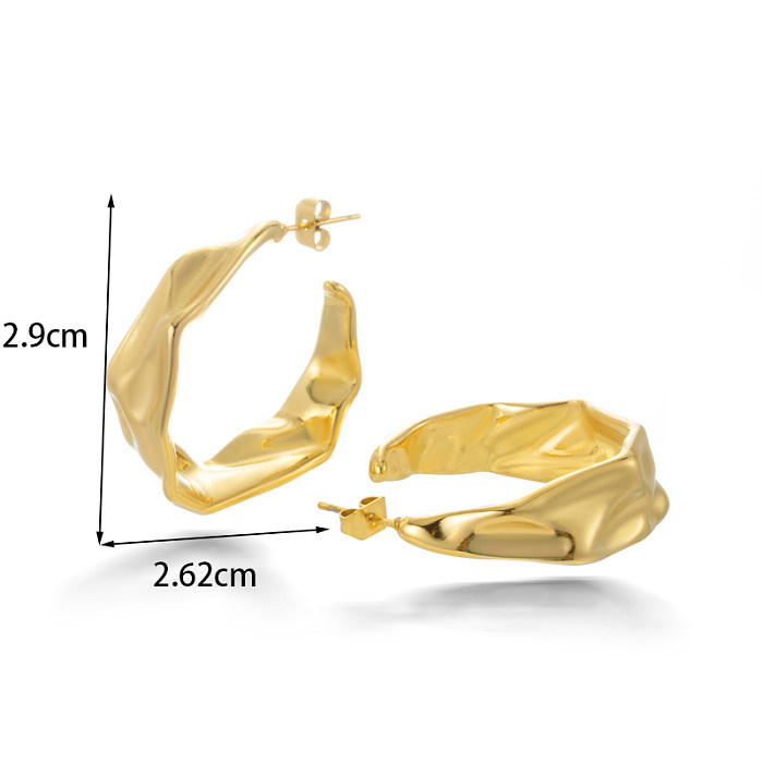 1 par de brincos em forma de C estilo simples plissados ​​em aço inoxidável 18K banhados a ouro