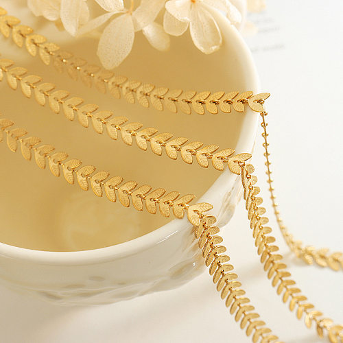 Hip-Hop-Halskette im einfachen Stil mit Blatt-Edelstahl-Beschichtung, vergoldet