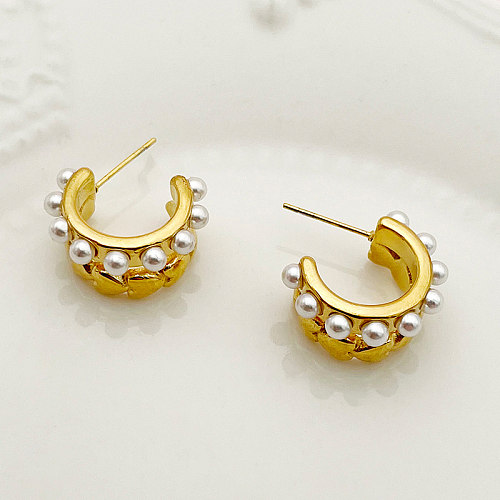 1 paire de clous d'oreilles élégants et classiques en forme de C, incrustation de perles artificielles en acier inoxydable plaquées or