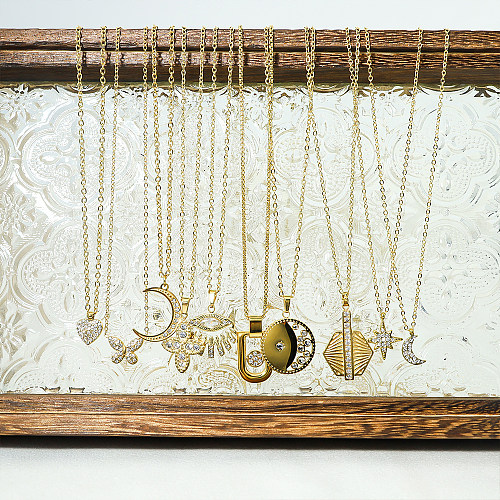 Künstlerisch glänzende Teufelsauge-Mond-Schmetterlings-Anhänger-Halskette mit Edelstahlbeschichtung und Diamant-Inlay, 14 Karat vergoldet