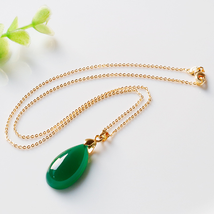 Décontracté Style Simple Style Classique Géométrique En Acier Inoxydable Jade En Acier Inoxydable Plaqué Or Plaqué Pendentif Collier Collier