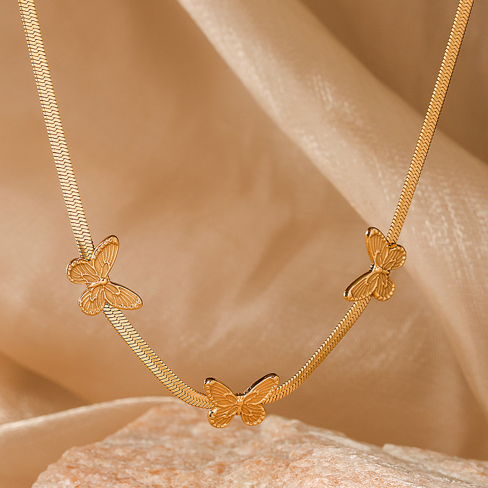 Elegante Schmetterlings-Halskette mit Edelstahlbeschichtung und 18-Karat-Vergoldung
