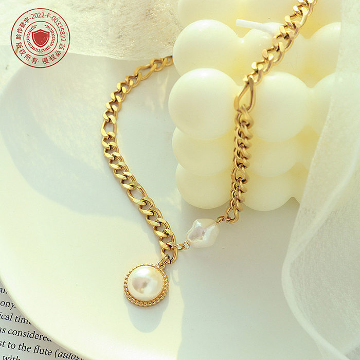 Modische Halskette aus 18-karätigem Gold mit geometrischer Kette und eingelegten Perlen aus Edelstahl