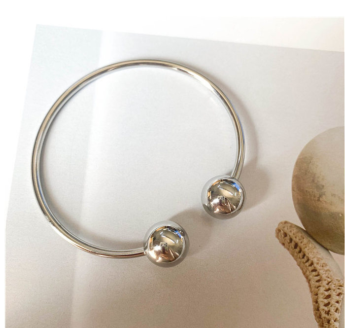 Z18 Style français élégant rétro poids solide perles en métal Bracelet à ouverture simple acier au titane placage à l'or 18 carats