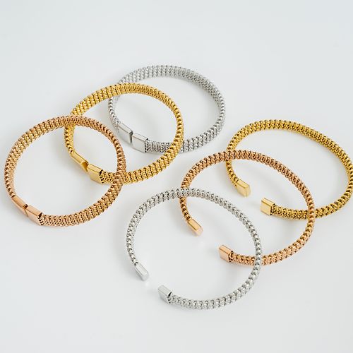 Bracelet de placage en acier inoxydable de couleur unie de style simple en gros