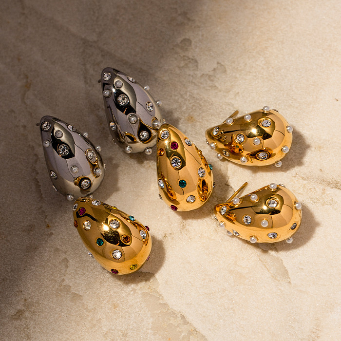 1 par de pendientes chapados en oro de 18K con incrustaciones de gotas de agua informales estilo IG con diamantes de imitación de acero inoxidable y perlas chapadas en oro