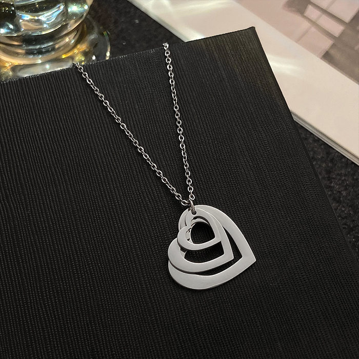 Simple Style Heart Shape Stainless Steel  Hollow Out Pendant Necklace 1 Piece