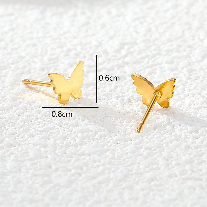 1 paire de clous d'oreilles en acier inoxydable, Style Simple, trèfle à quatre feuilles, papillon, plaqué or 18 carats, plaqué or blanc
