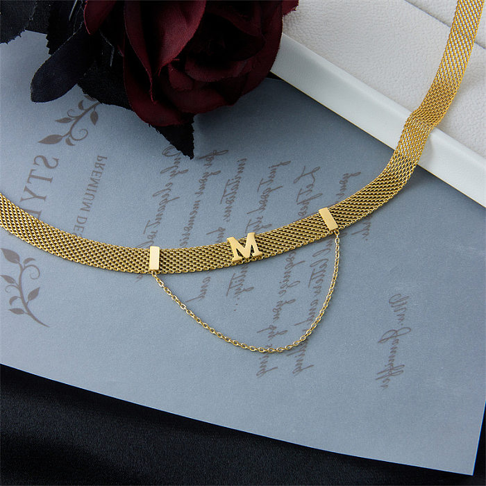 Modischer einfacher Halskettenring mit Buchstabe M aus Edelstahl