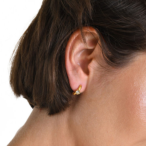 1 paire de boucles d'oreilles plaquées or 18 carats, Style français, Style Simple, incrustation de placage de couleur unie, en acier inoxydable et Zircon