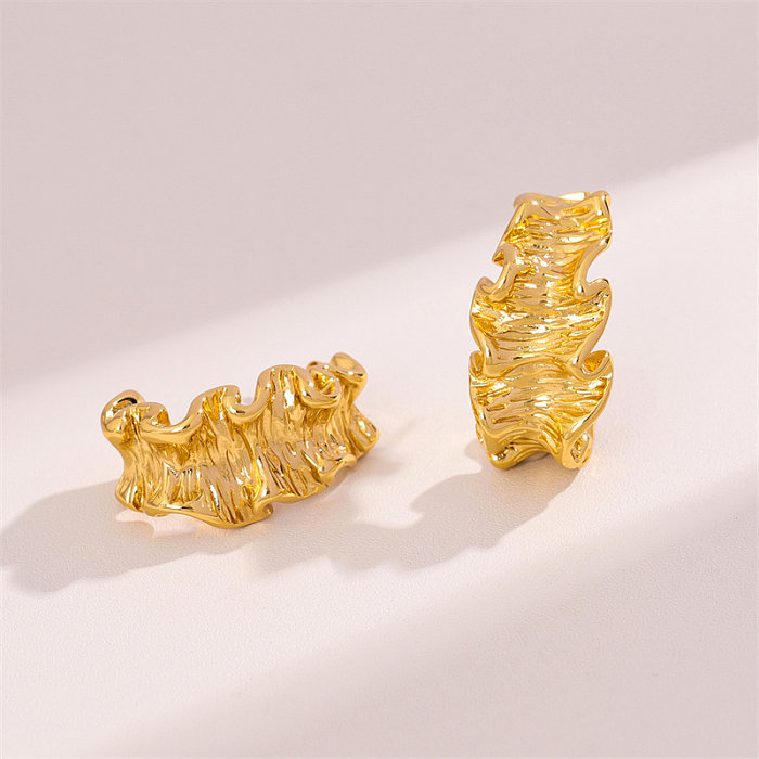 1 par de pinos de orelha banhados a ouro 18K estilo retrô simples estilo C em aço inoxidável