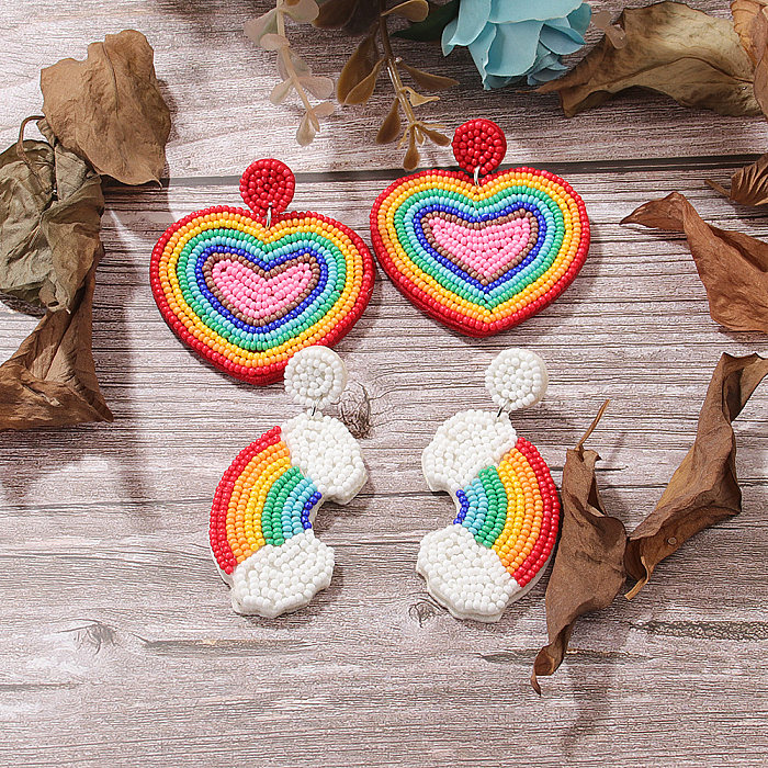 1 par casual doce artístico arco-íris formato de coração frisado de aço inoxidável brincos de gota de pano