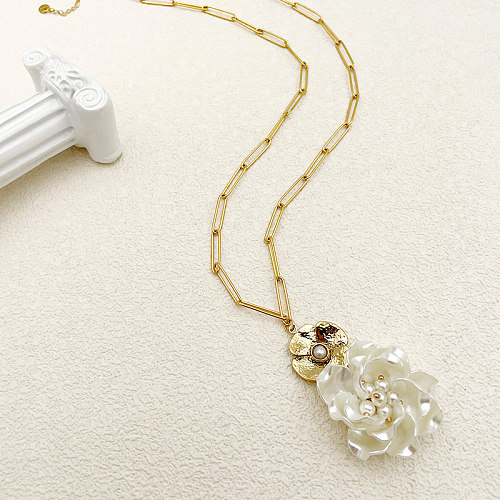 Elegante estilo romano flor de aço inoxidável banhado a ouro colar de pingente de pérolas artificiais a granel