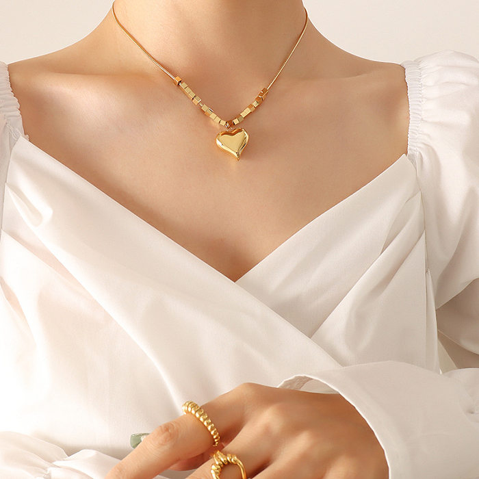 Fashion Minority Einfache herzförmige quadratische Halskette aus Titanstahl