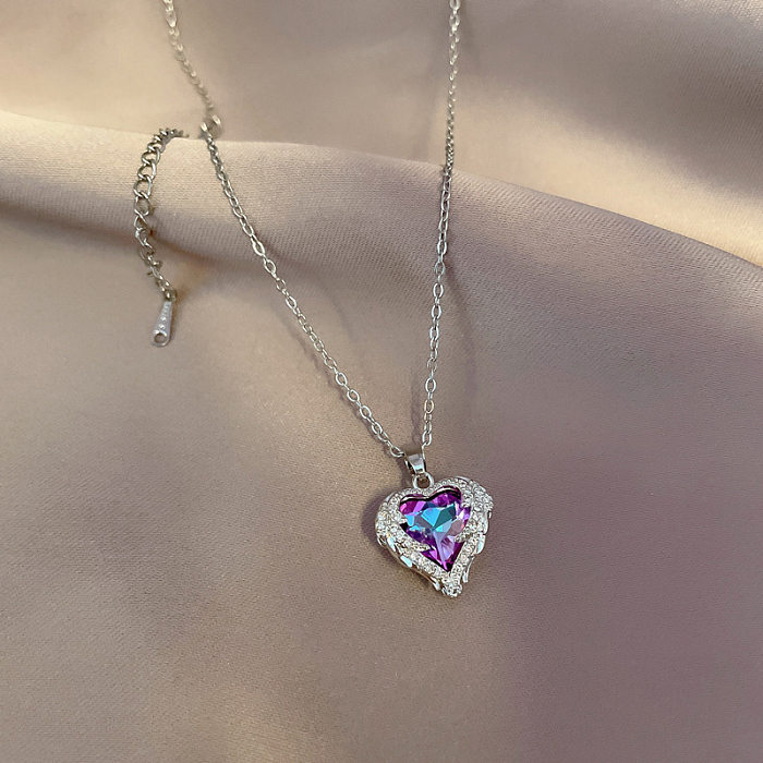 Elegante formato de coração em aço inoxidável chapeamento de cobre embutido colar com pingente de diamante artificial
