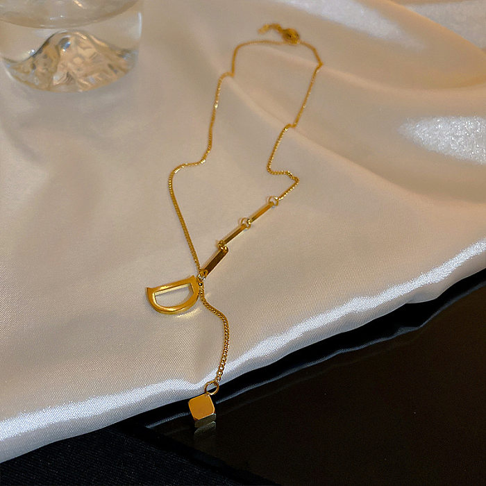 Modische Halskette mit geometrischem Edelstahl-Überzug und Strasssteinen