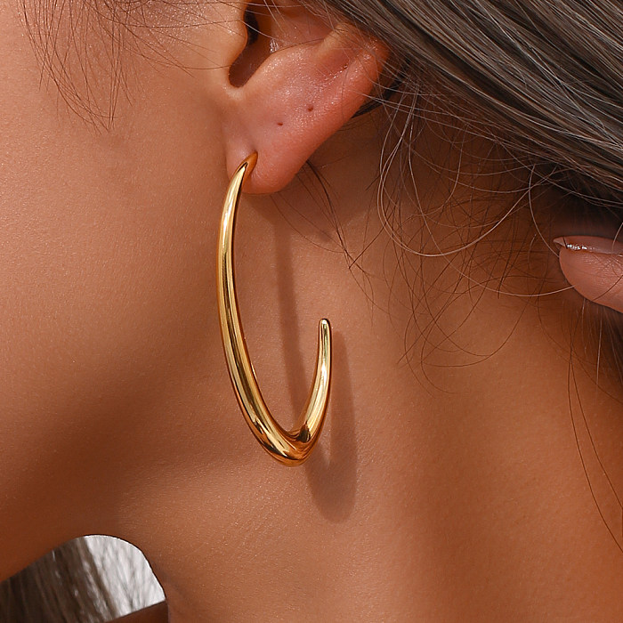 Parafusos prisioneiros da orelha das mulheres chapeadas ouro de aço inoxidável da cor sólida do estilo simples 18K