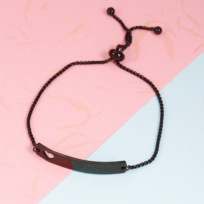 Bracelets ajourés en acier titane de couleur unie en forme de cœur de style simple