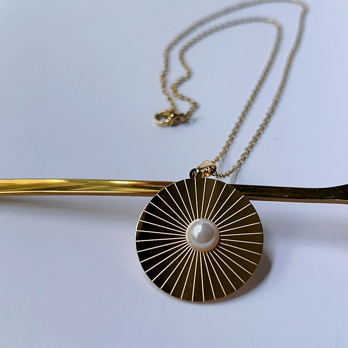 Rock-Anhänger-Halskette im klassischen Stil in Herzform, Edelstahl-Beschichtung, künstliche Perlen, 14 Karat vergoldet