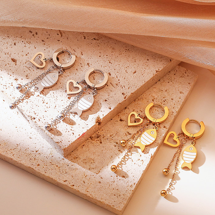 1 par de pendientes colgantes chapados en oro de 18 quilates de acero inoxidable chapado en oro con forma de corazón de estilo moderno