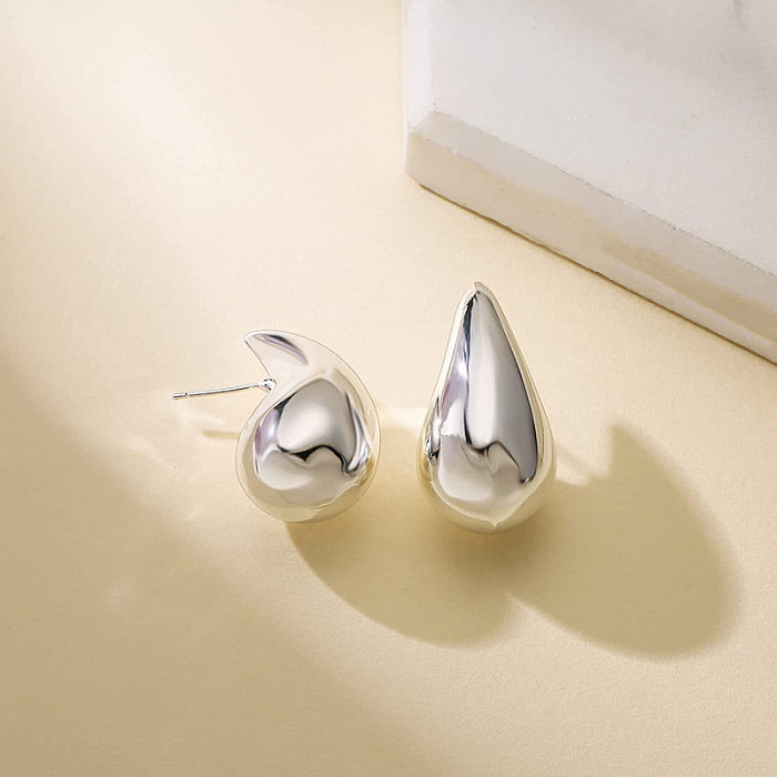 1 par de brincos de orelha de aço inoxidável com revestimento de gotas de água estilo simples