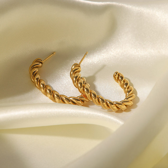 Modische Ohrringe in C-Form aus vergoldetem Edelstahl, 1 Paar