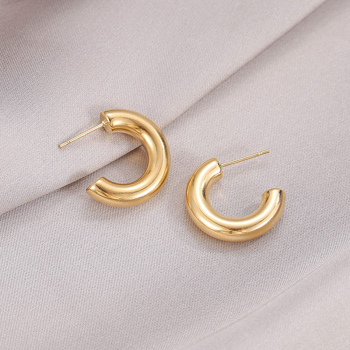 Boucles d'oreilles plaquées en acier inoxydable, style simple, en forme de C, 1 paire