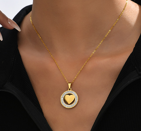 Fashion Round Heart Shape Stainless Steel  Inlay Rhinestones Pendant Necklace 1 Piece