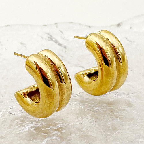 1 par de brincos de orelha banhados a ouro de aço inoxidável estilo simples streetwear em forma de C