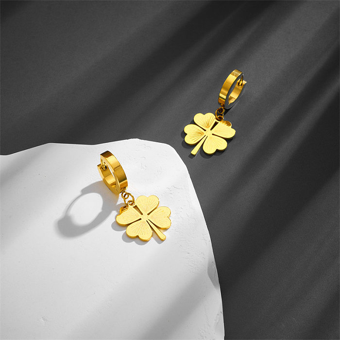 1 Paar schlichte herzförmige Ohrringe aus Edelstahl mit vergoldeter Beschichtung